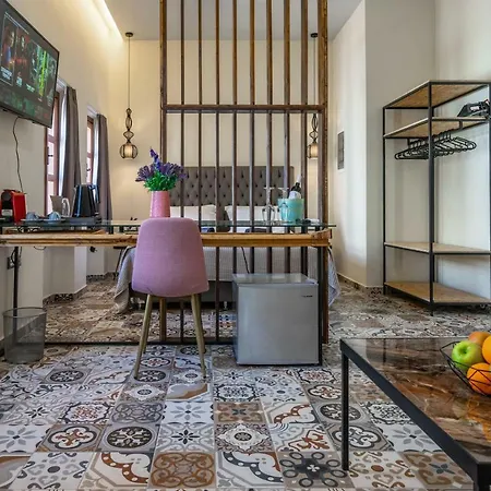 לינה וארוחת בוקר Casa Poli